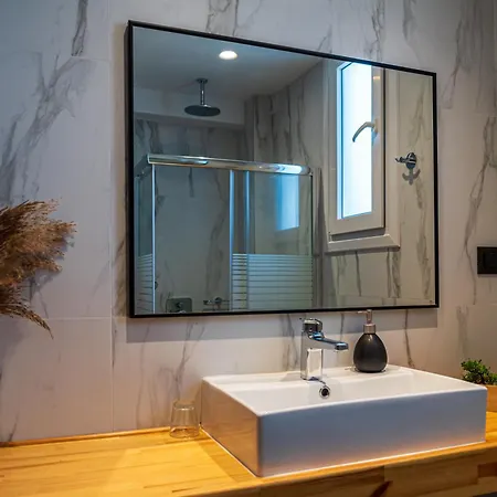 Anna Maria's Maisonette I *